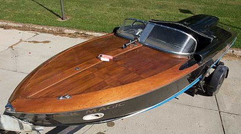 Small Powerboat With Cabin Difference, Canadian Flags For Boats